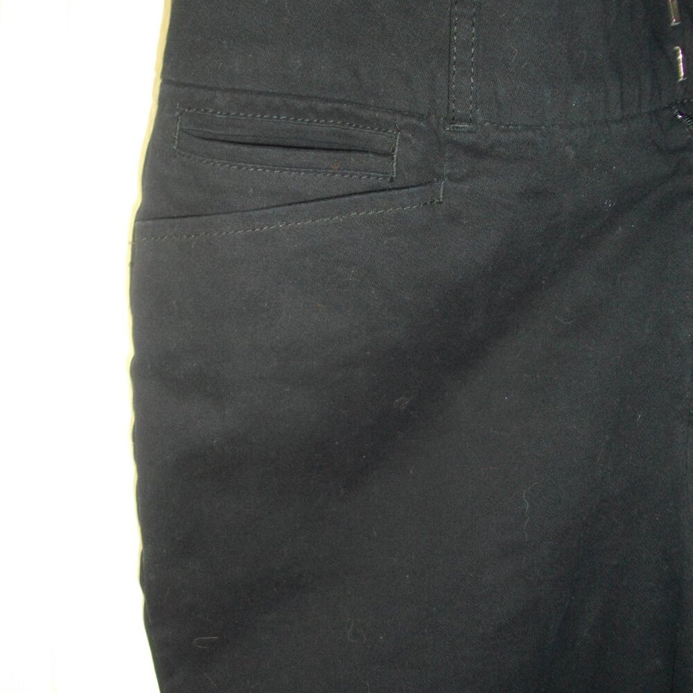 Women's Gloria Vanderbilt black trouser, size 10.